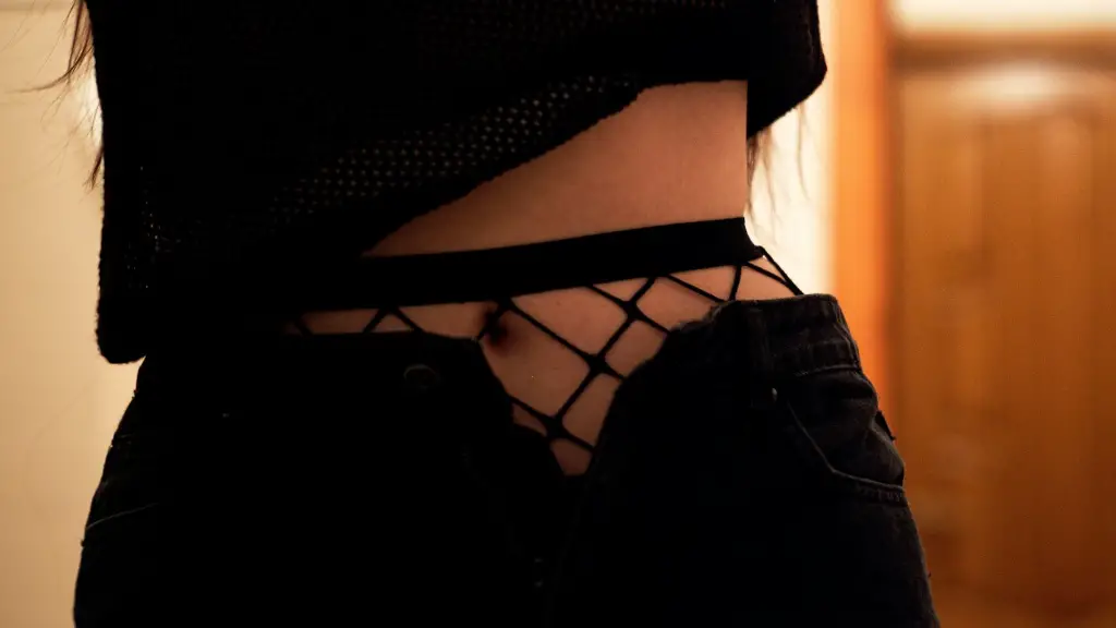 How to repair holes in leggings?