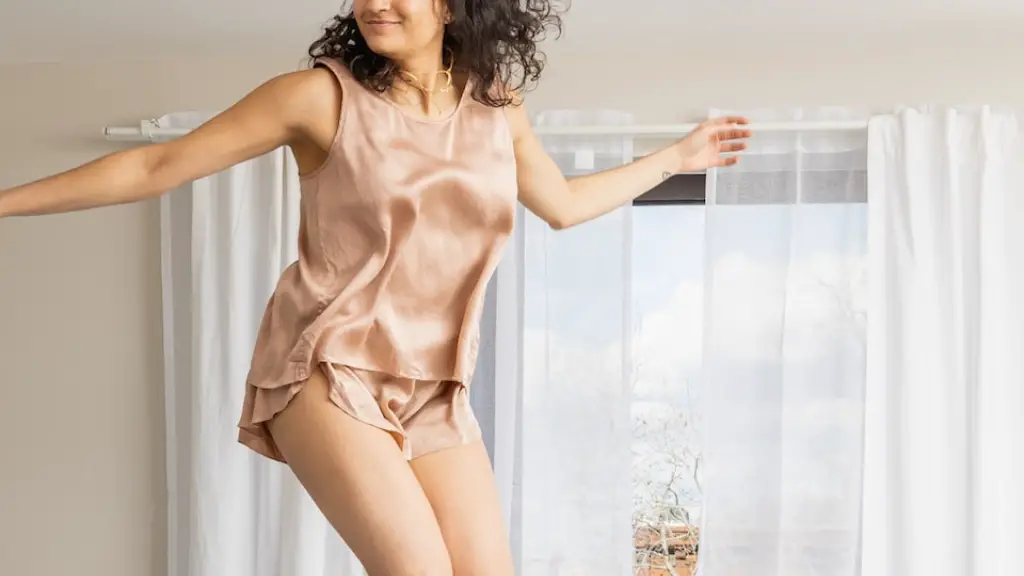 How to shrink nylon and spandex leggings?